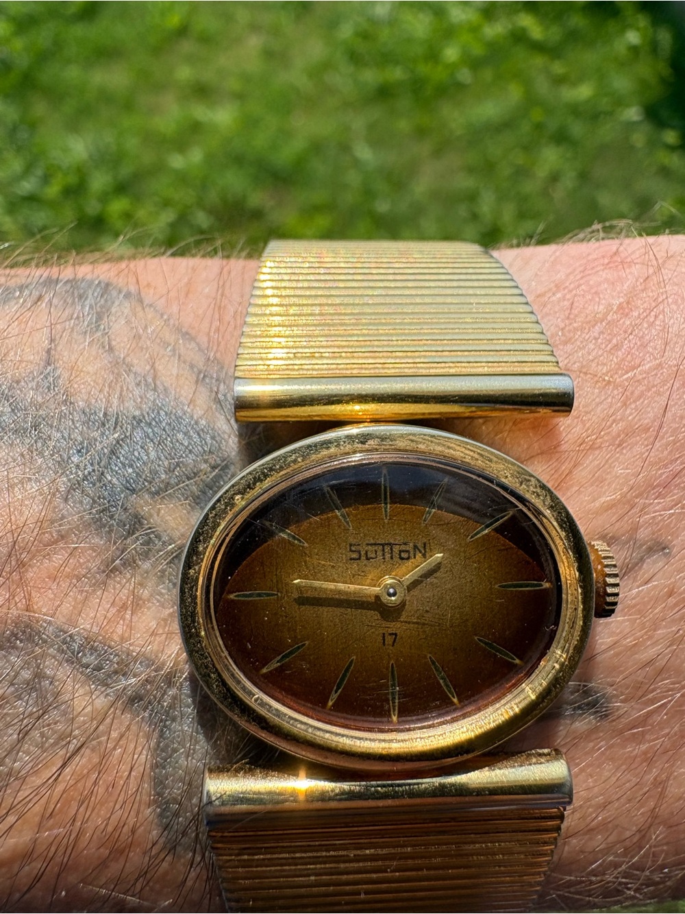 Vintage Sutton Gold Tone Women's Oval Watch Manual wind 60s 70s brown dial